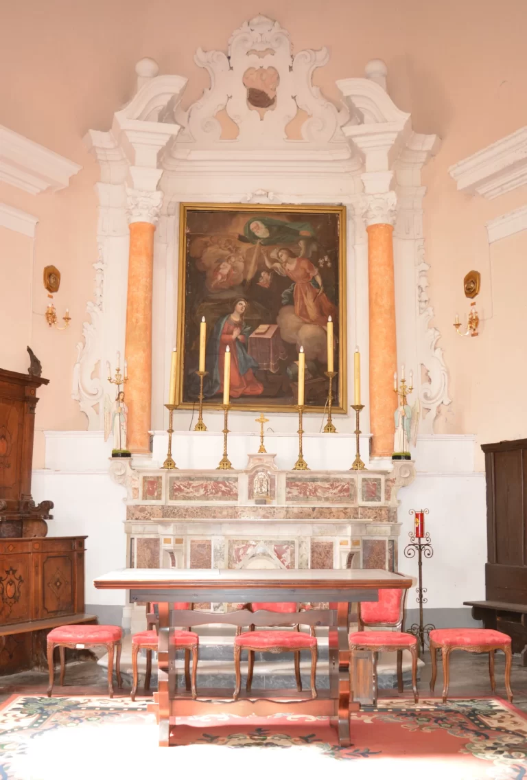 interno chiesa annunziata